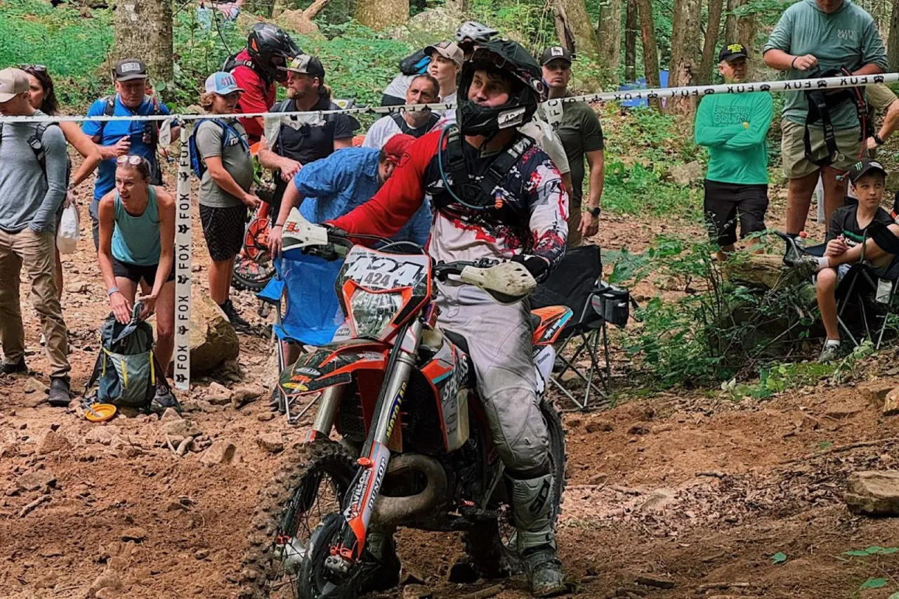 Sam riding a rock section at the Red Bull Tennessee Knockout
